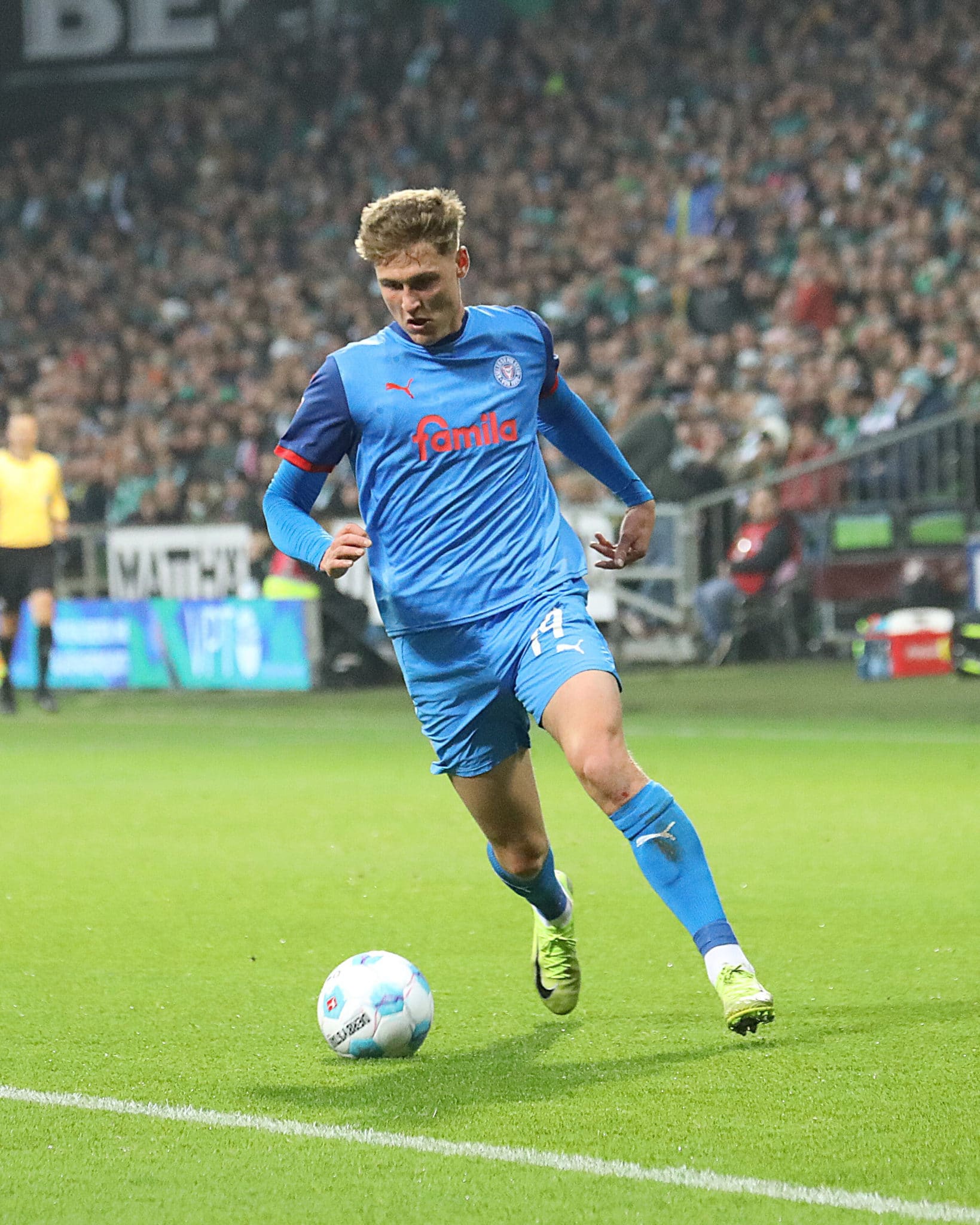 20241109 Phil Harres in Bremen 01-2