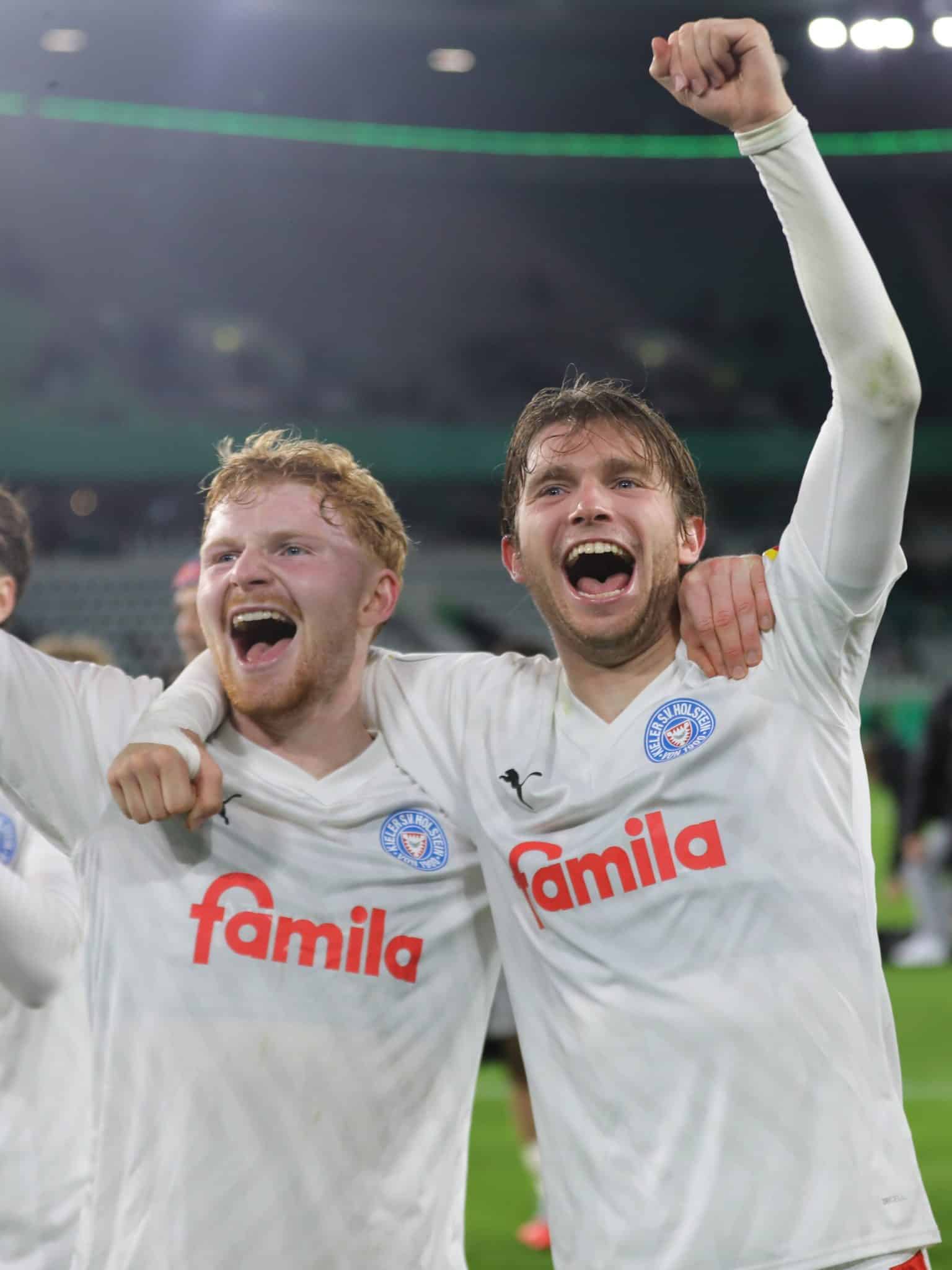 20251028 Robert Wagner und Magnus Knudsen jubeln