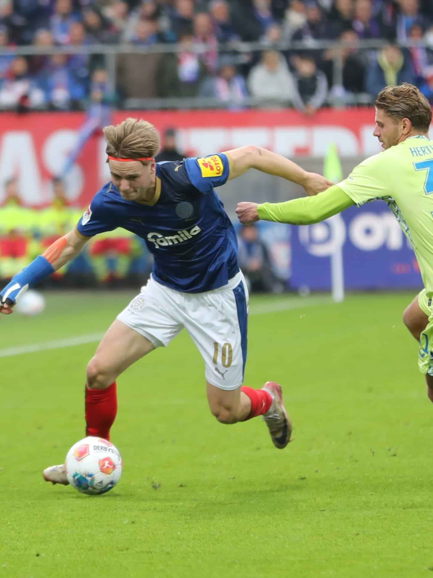 20251129 Jonas Therkelsen gegen Marton Dardai 05