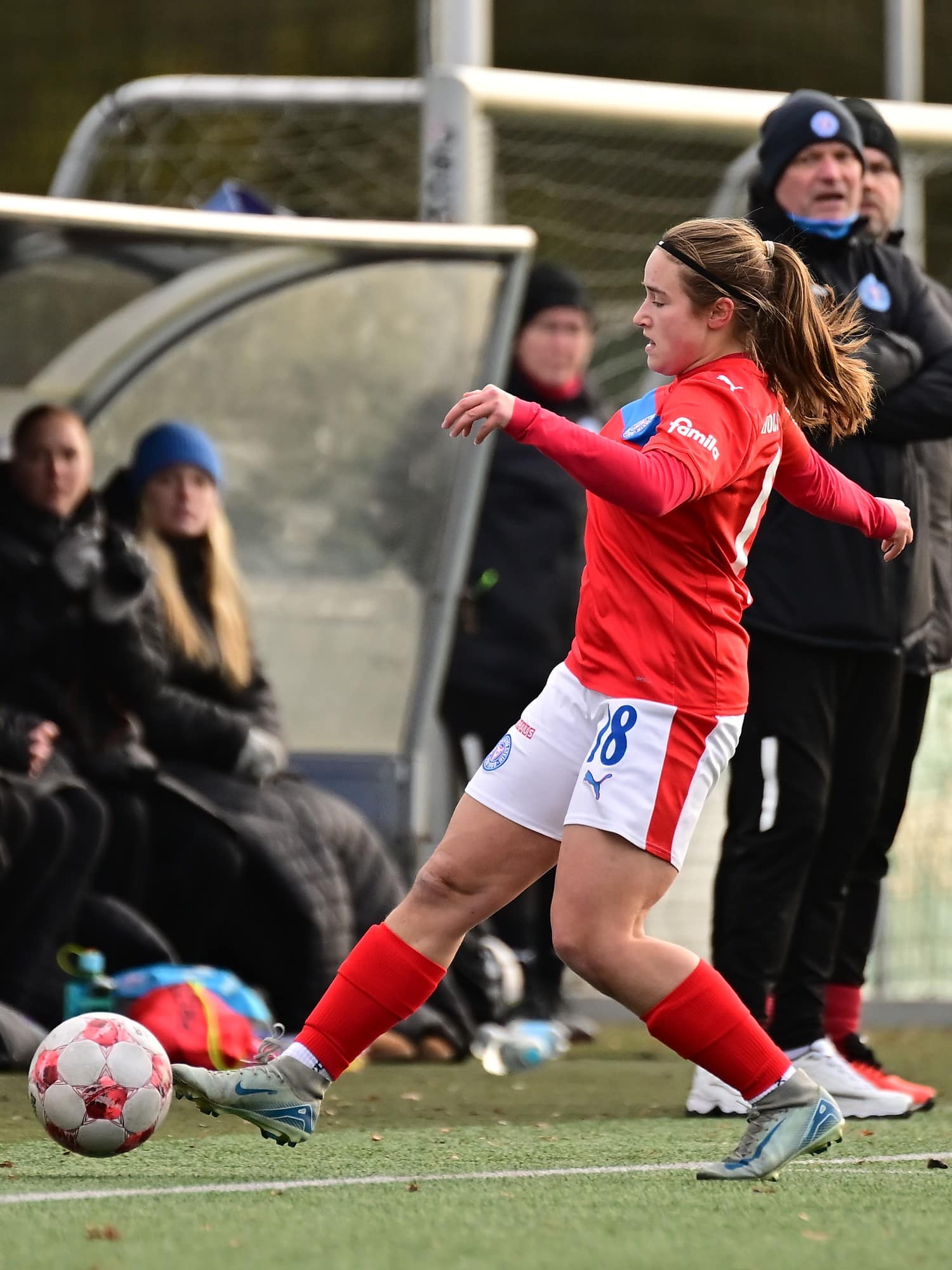 Fußball I Frauen I Saison 2025-2026 I Regionalliga Nord I 11. Spieltag I Hamburger SV U20 - Holstein Kiel