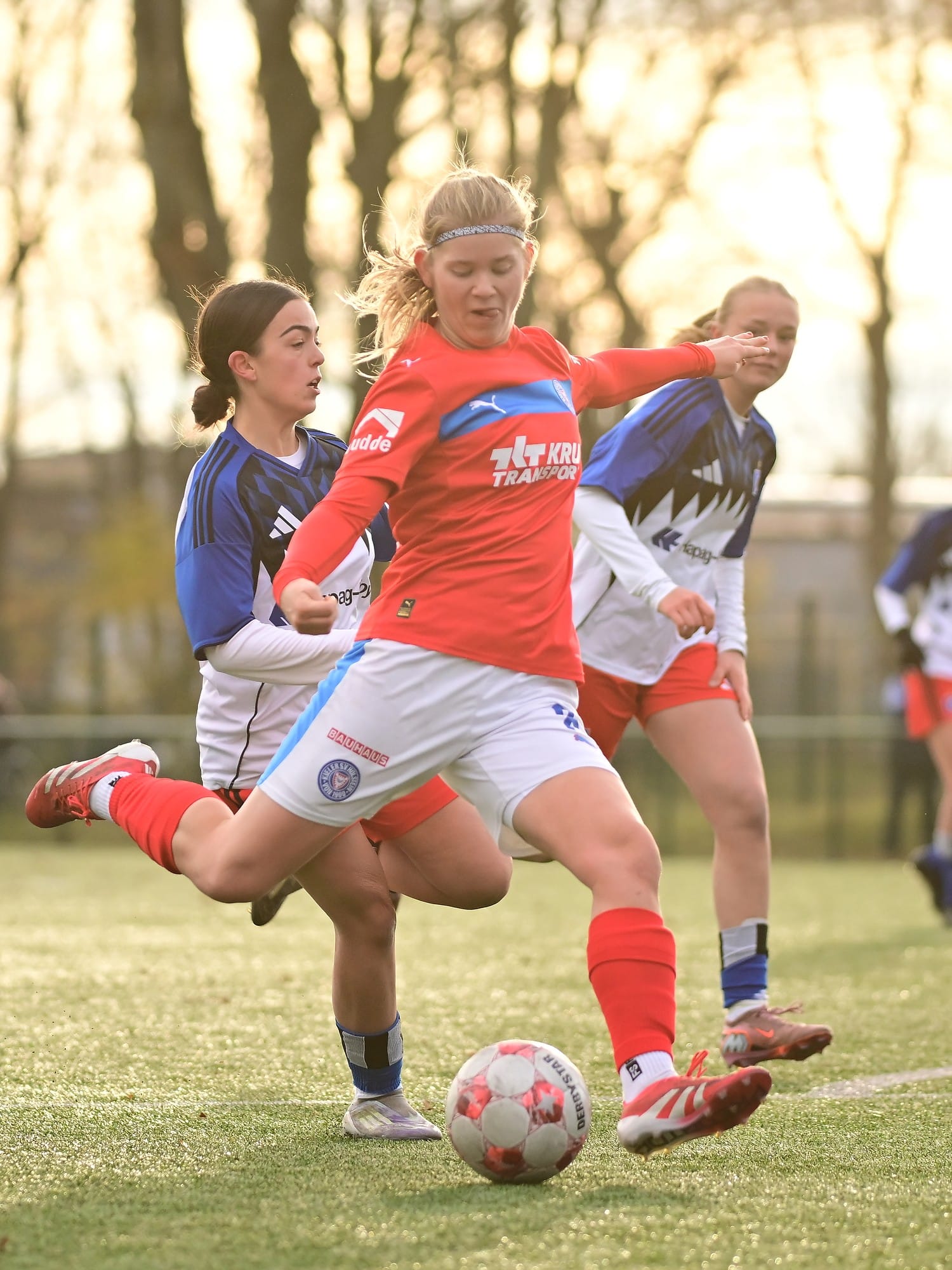 Fußball I Frauen I Saison 2025-2026 I Regionalliga Nord I 11. Spieltag I Hamburger SV U20 - Holstein Kiel