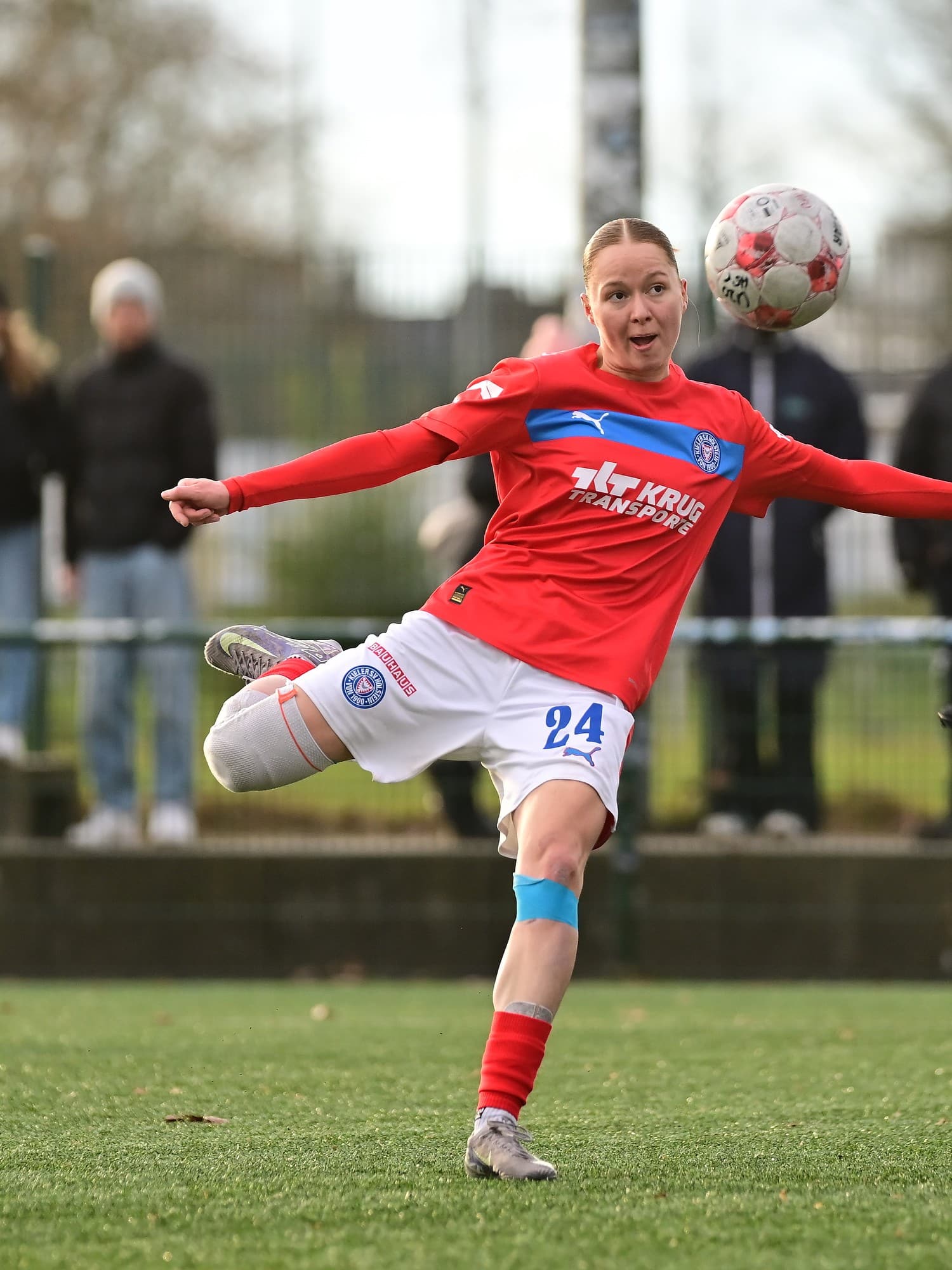 Fußball I Frauen I Saison 2025-2026 I Regionalliga Nord I 11. Spieltag I Hamburger SV U20 - Holstein Kiel