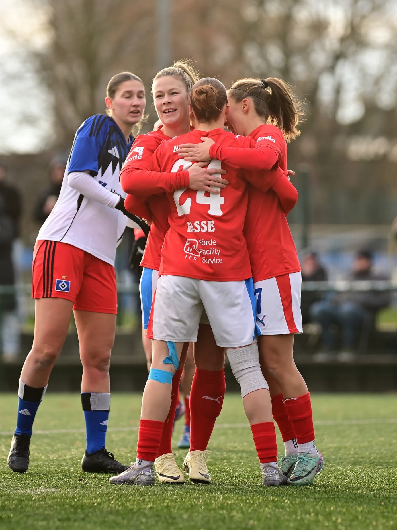 Fußball I Frauen I Saison 2025-2026 I Regionalliga Nord I 11. Spieltag I Hamburger SV U20 - Holstein Kiel