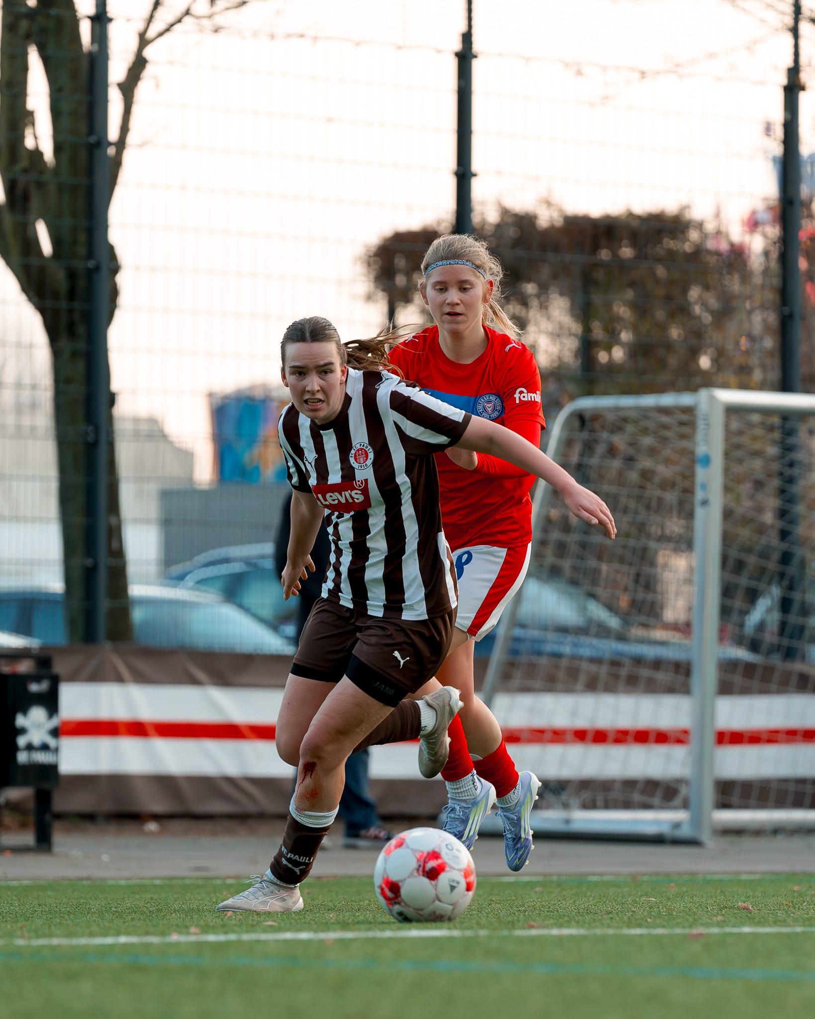 Holstein Women - FC.ST.Pauli -25
