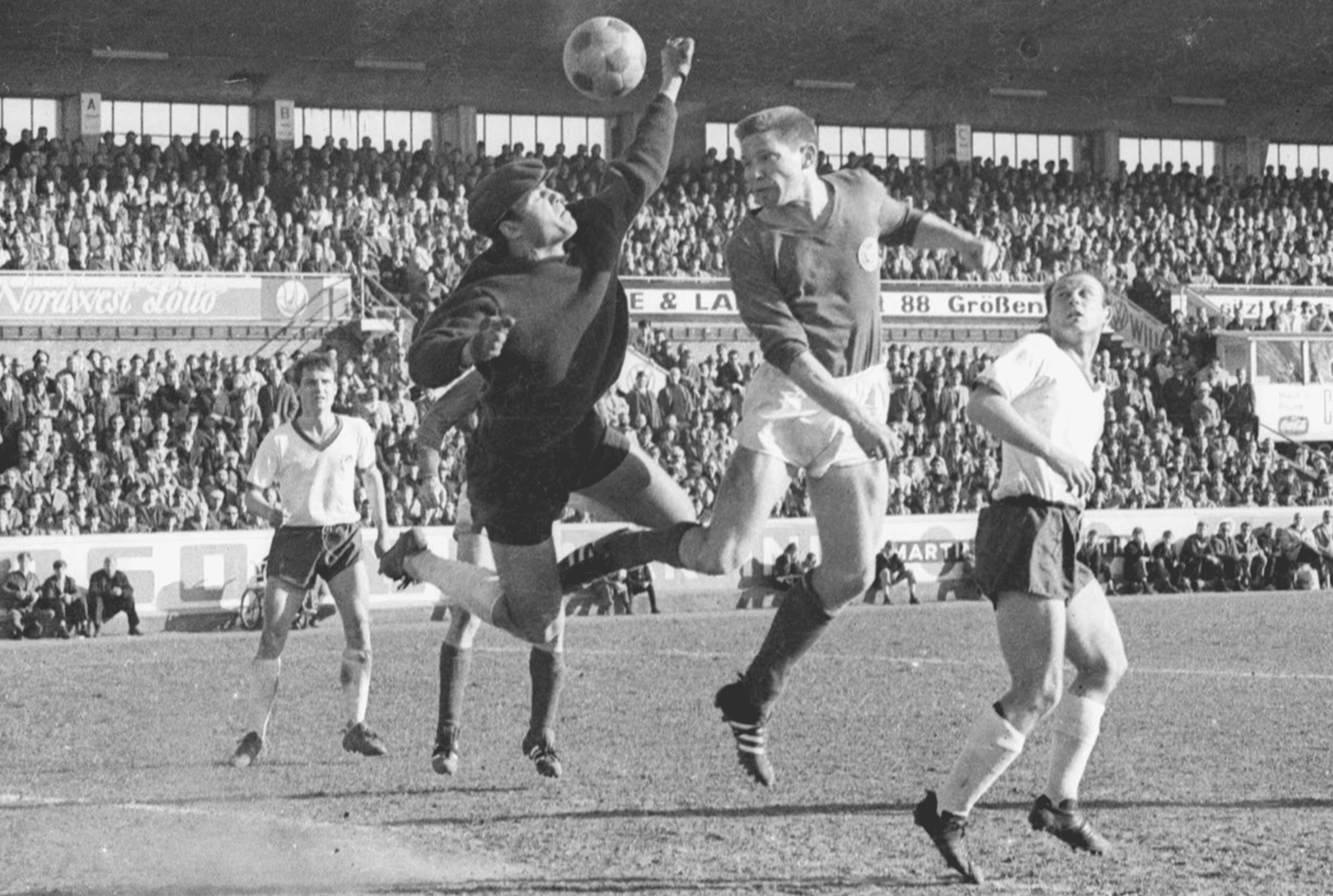 Gerd Koll im April 1967 in der Regionalliga Nord gegen den FC St. Pauli