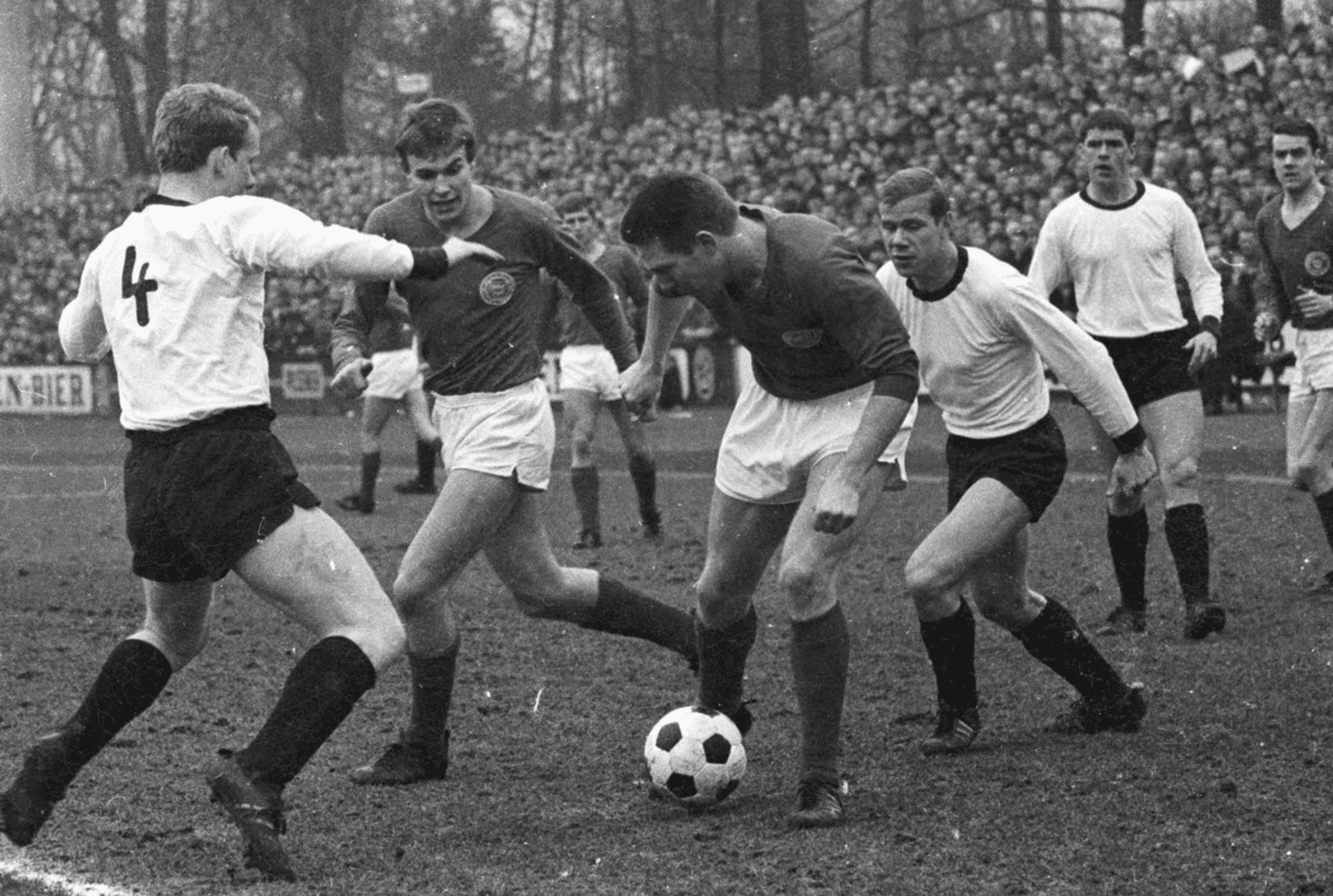 Gerd Koll im März 1967 in der Regionalliga Nord gegen den Itzehoer SV