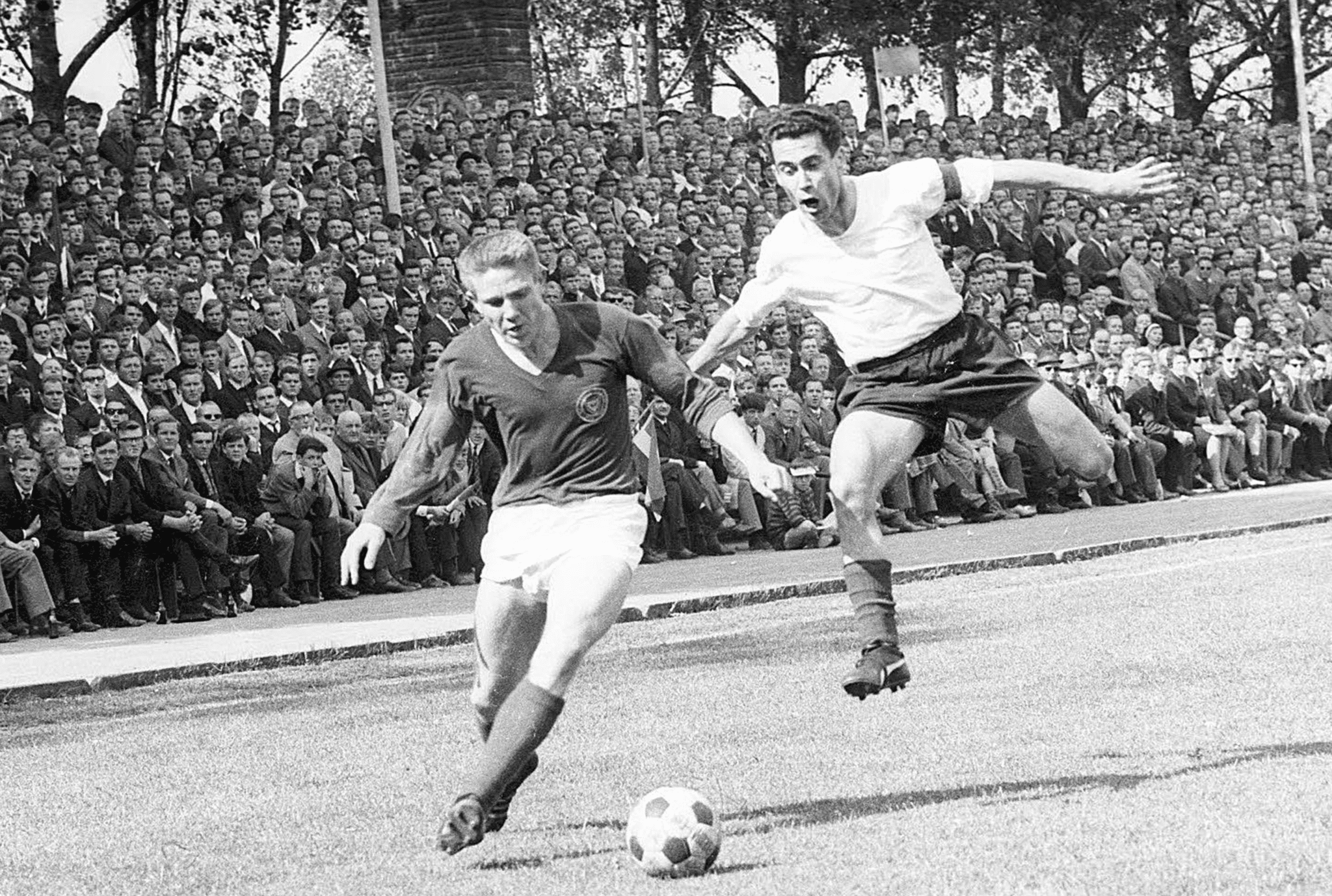 Holsteins Gerd Koll im Juni 1965 in der Bundesliga Aufstiegsrunde