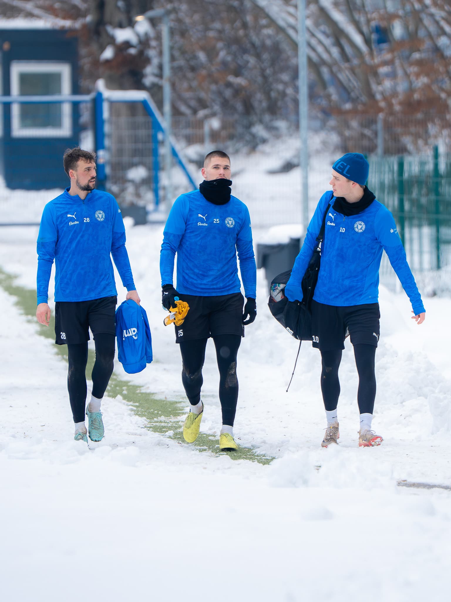 Schnee im CITTI FUSSBALL PARK? Davon lassen sich unsere Störche bei der Vorbereitung auf das Heimspiel gegen Fürth nicht abhalten. 💪🏻❄️