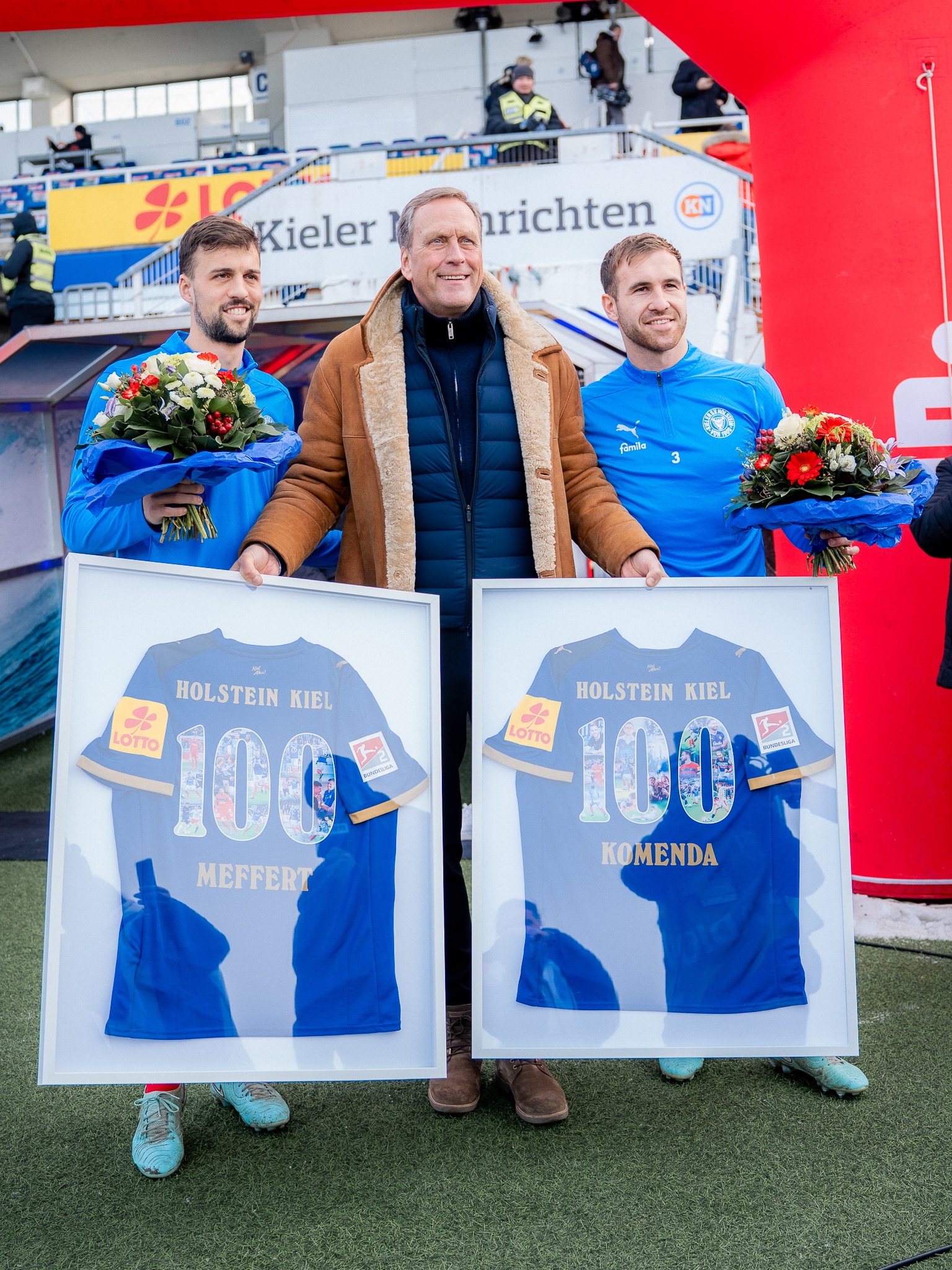 Vor unserem Heimspiel gegen den FC Schalke 04 wurden Marco Komenda und Jonas Meffert für ihr 100. Pflichtspiel im KSV-Trikot geehrt.  Auf viele weitere Spiele für unsere Störche, Männer! 👏🏻