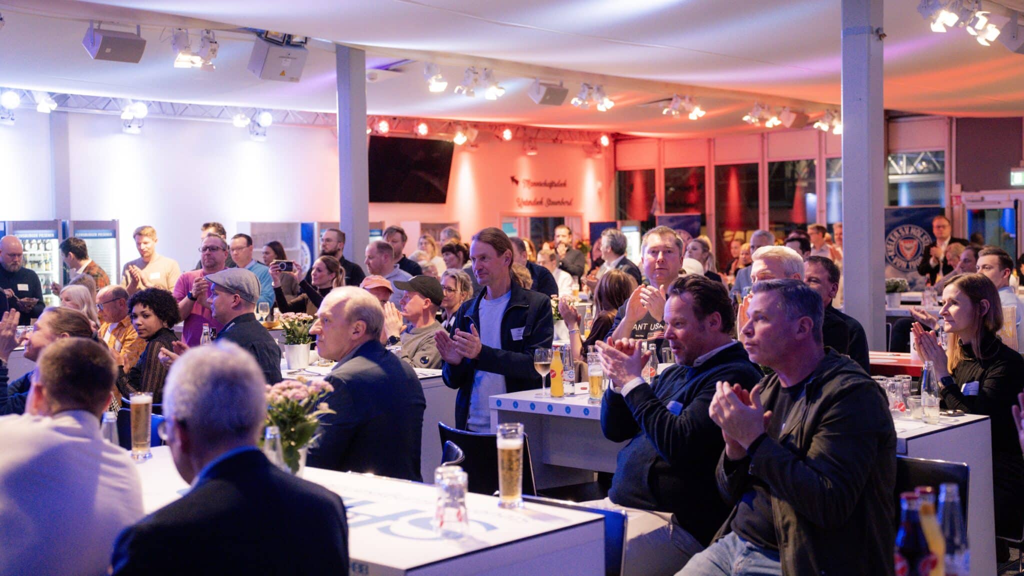 Störcheclub trifft sich zum Stammtisch im Holstein-Stadion
