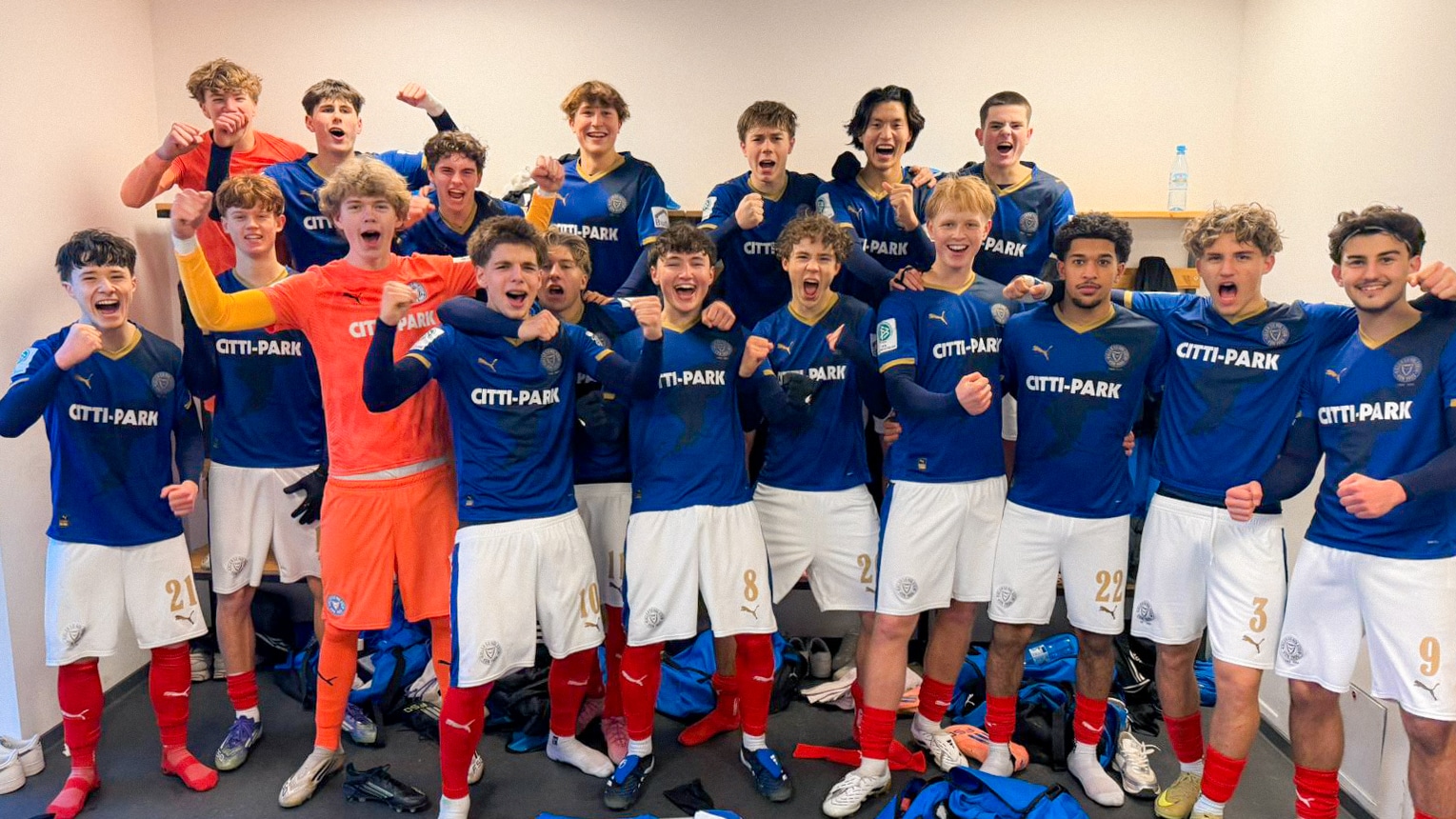 Erster Hauptrundensieg: U17 dreht Spiel in Hannover