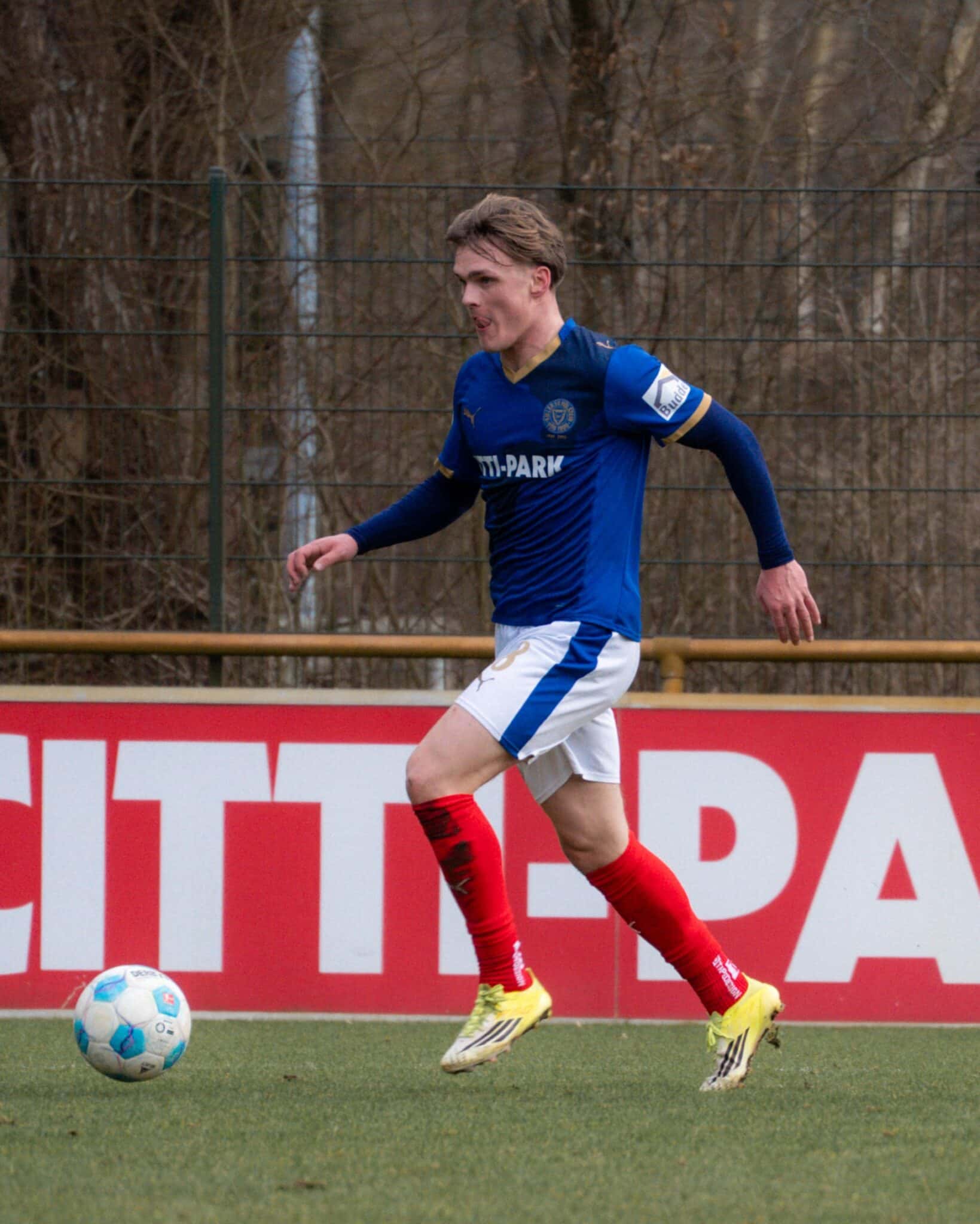 U19 zieht souverän in die nächste Runde ein 🏆 Im Viertelfinale des SHFV-Landespokals setzten sich unsere Jungstörche am Mittwochabend mit 11:1 bei der SG Göhl/Oldenburg durch.