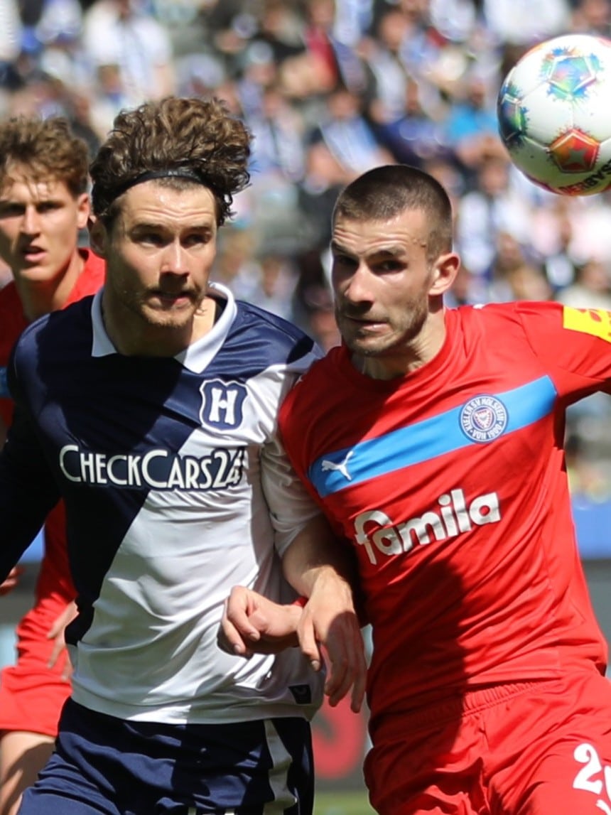 20260425 Herthas Linus Geschter gegen Kiels David Zec