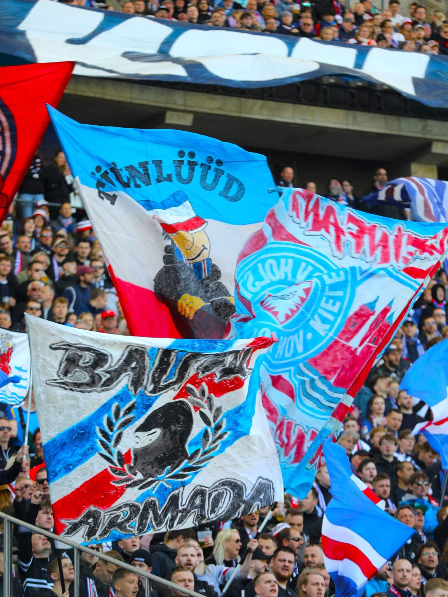 20260425 Holstein Fanblock in Berlin 04
