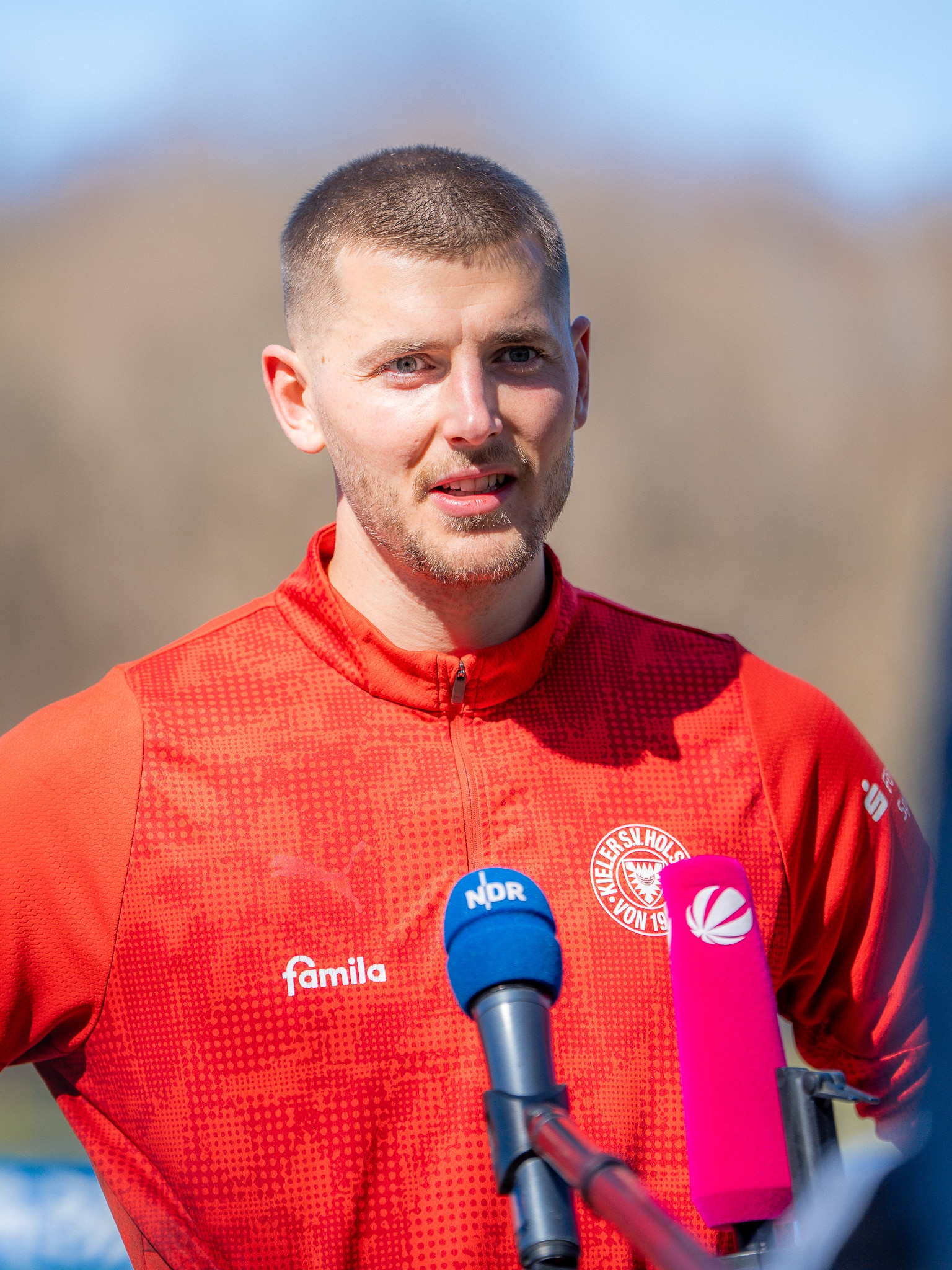 Timon Weiner: „Jedes Spiel ist jetzt eine riesige Chance, da unten rauszukommen. Am Freitag haben wir das nächste, sehr wichtige Spiel, und unser voller Fokus liegt darauf, es zu gewinnen.“ 🗣️