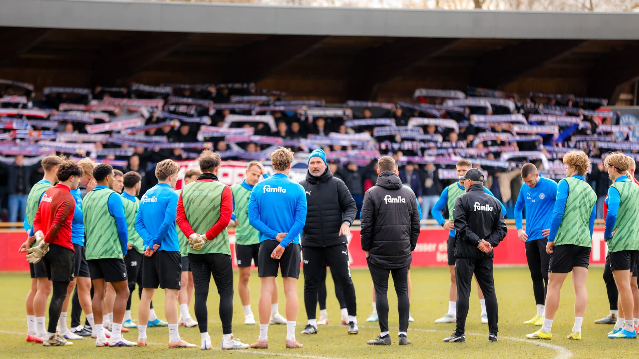 Aktive Fanszene beim Training: „Eine starke Aktion der Fans!“