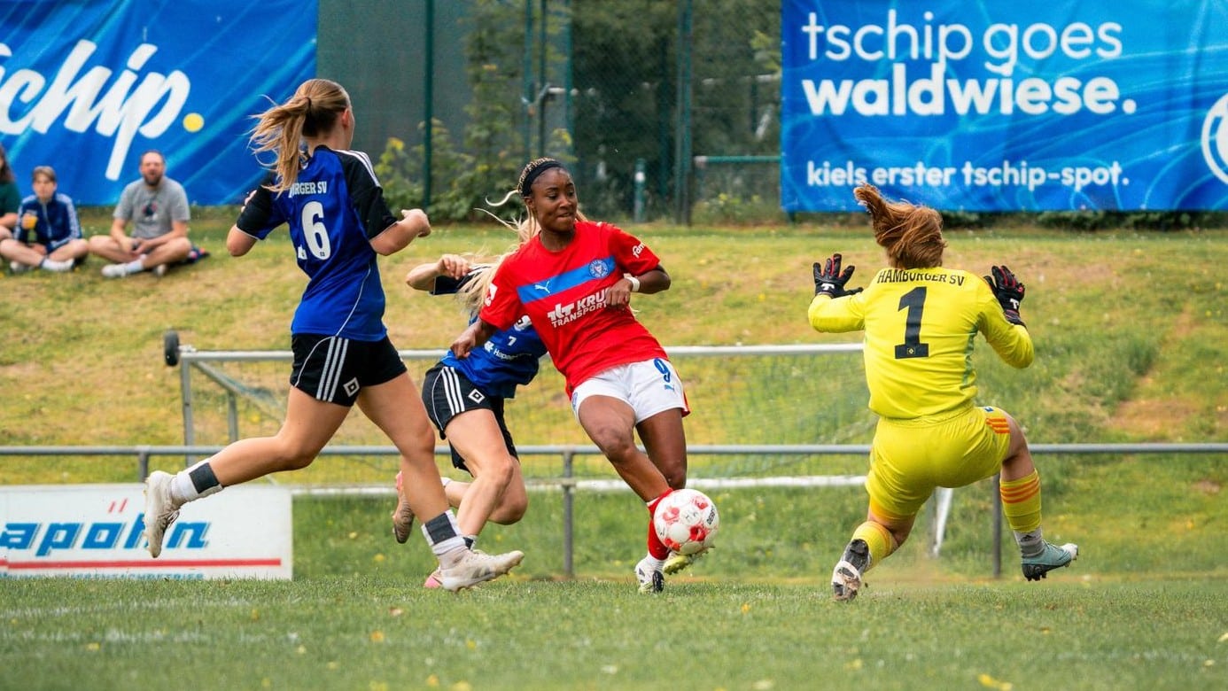 Bild zum Artikel: Umkämpftes Duell: Women trennen sich mit Remis vom HSV II
