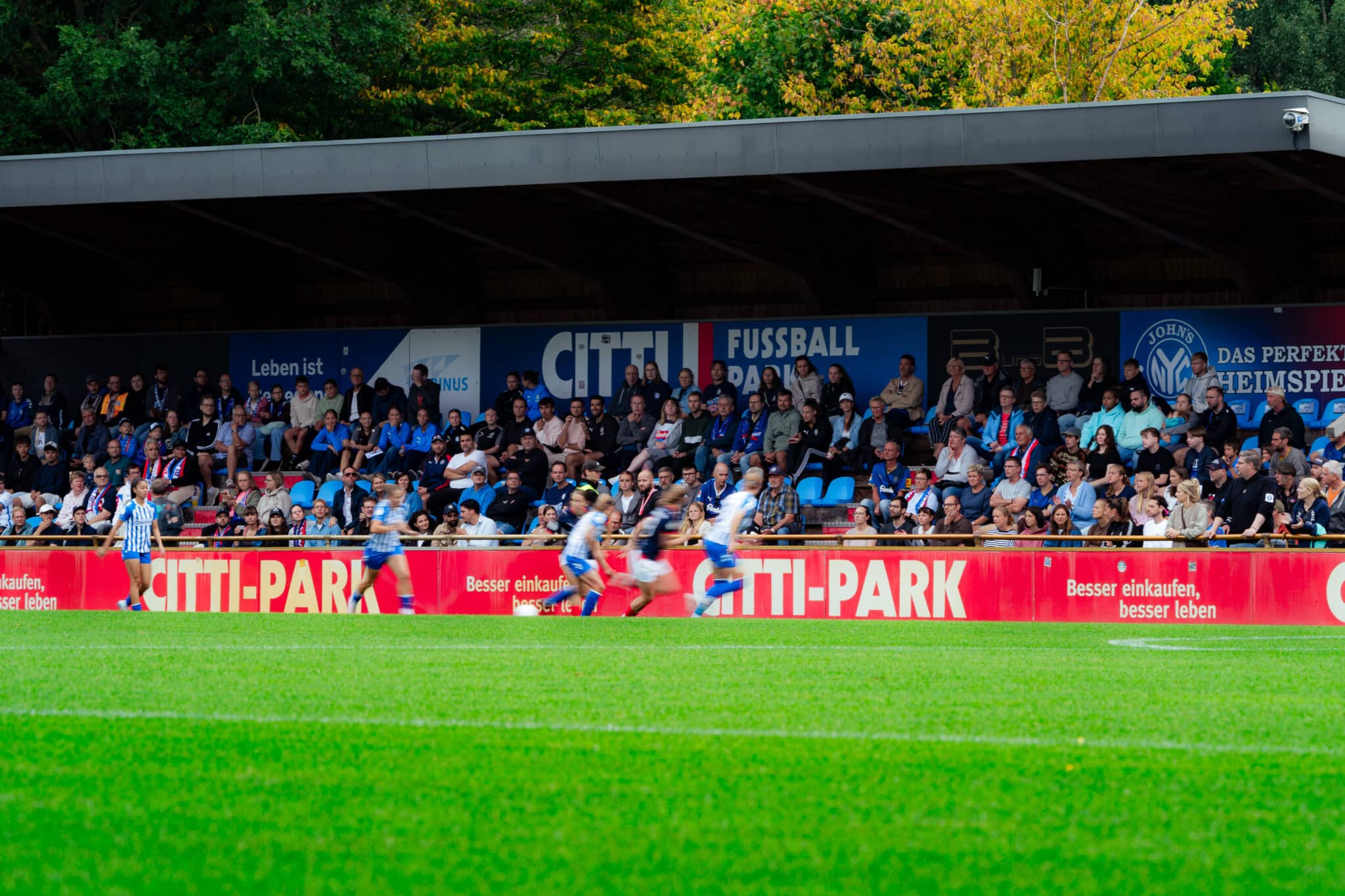 KIEL, DEUTSCHLAND – 16. AUGUST 2026: KSV Holstein Women im DFB-Pokal Play-off gegen die Frauen des 1. FC Magdeburg am 16. August 2026 im Citti Fussball-Park in Kiel, Deutschland.