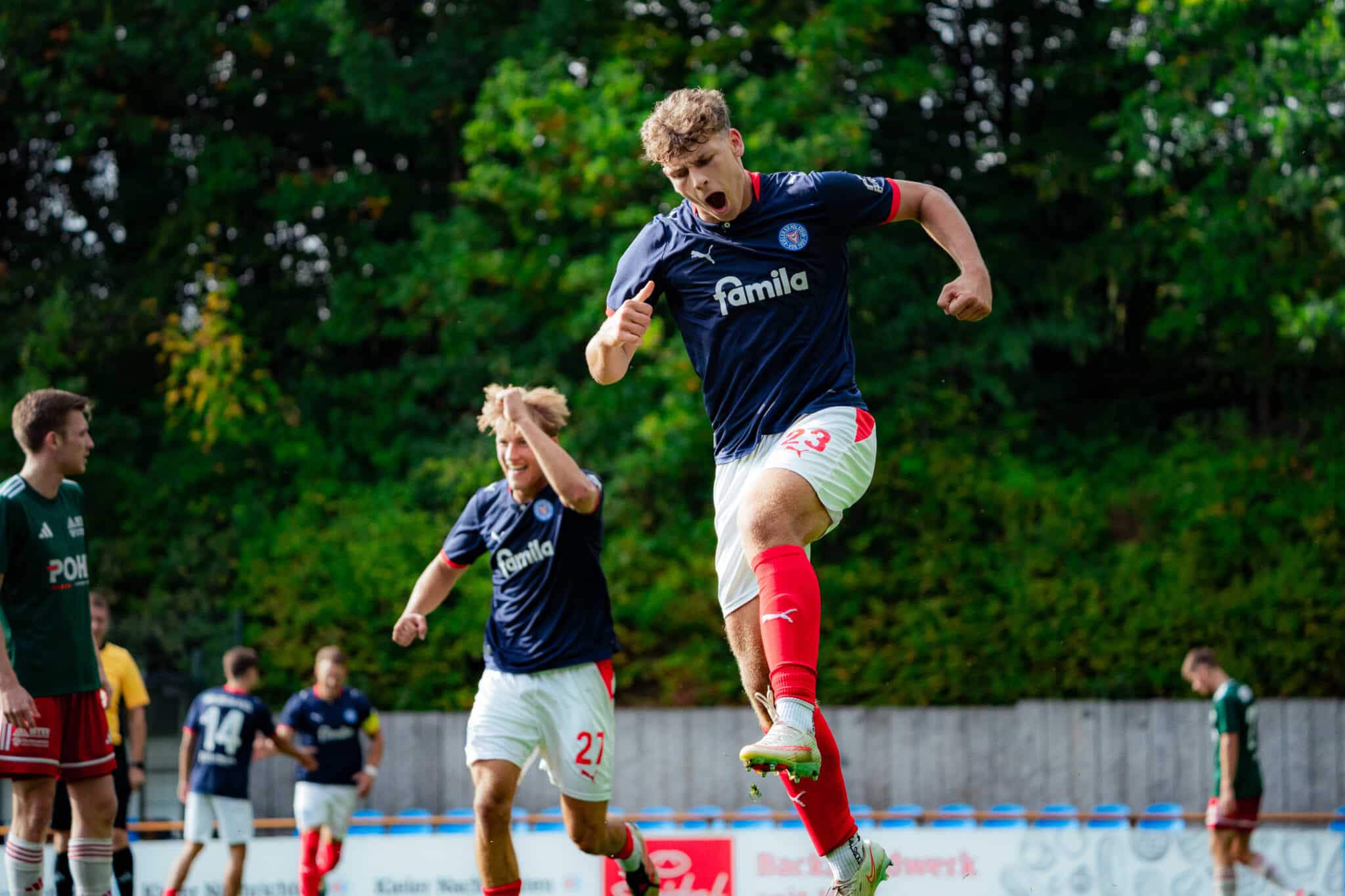 Heimspiel der KSV Holstein U23 vs. MTSV Hohenwestedt in der Flens Oberliga Schleswig-Holstein