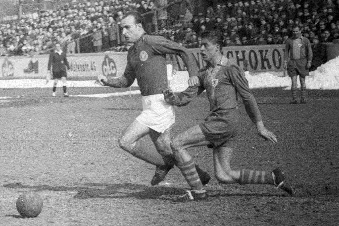 Alfred Bornemann 1958 beim 2 zu 1 Sieg gegen Eintracht Braunschweig in der Oberliga Nord