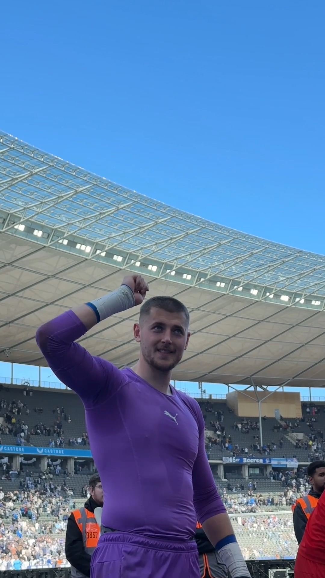 Instagram Video Thumbnail 10